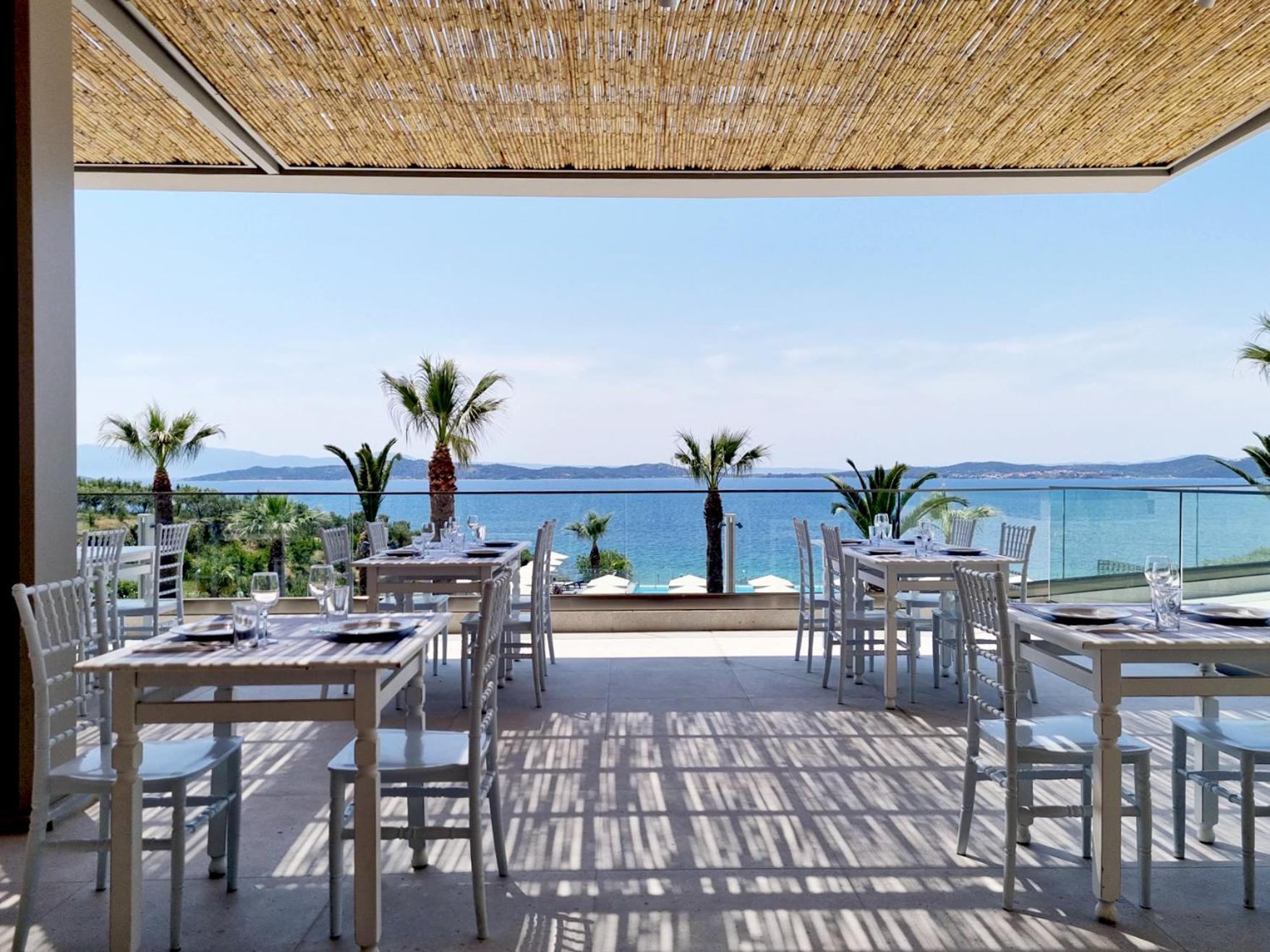 Akrathos Beach Hotel Ouranoupoli Exteriör bild