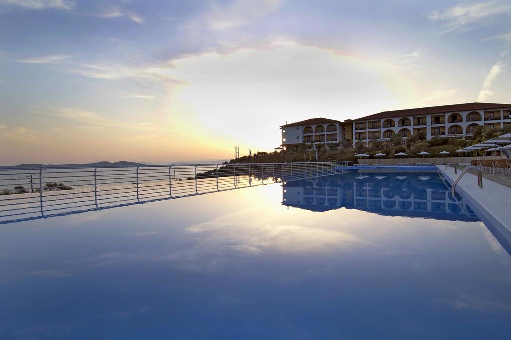 Akrathos Beach Hotel Ouranoupoli Exteriör bild
